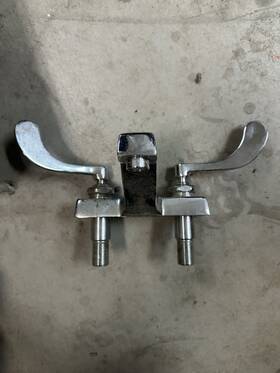 Chicago 802-a317cp Faucet Nos