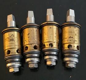 1-100xtjknf Chicago Faucets
