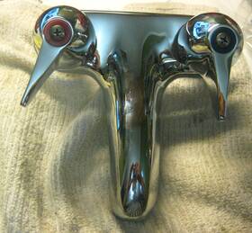 Chicago Faucets 802-1000cp New Lavatory Faucet Chrome Plate 2.2 Gpm Nos U.s.a