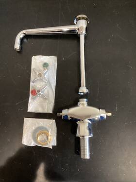 Lwm1-a01-f Chicago Faucets Laboratory Water Mixing Faucet Chrome 599
