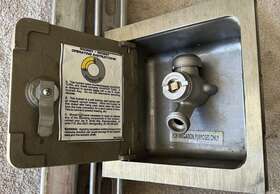Jr Smith 5509qt Jay R 5509 Quart Wall Hydrant With Brass/stainless Steel Enclosure