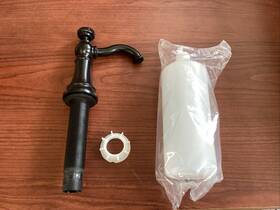 S3955bl Moen 026508300602 New Soap Dispenser Black B315 S3955bl Moen 026508300602 New Soap Dispenser Black B315