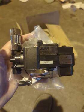 Zurn 6950 Series Battery Operated Sensor Faucet